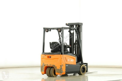 رافعة شوكية كهربائية Doosan