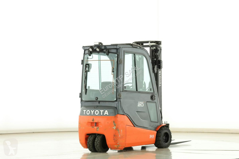 رافعة شوكية Toyota