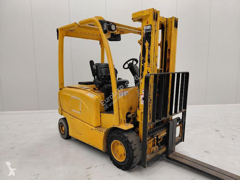 رافعة شوكية Hyster