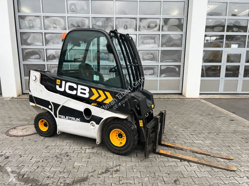 رافعة شوكية JCB TLT 30D Teletruck 2WD / nur...