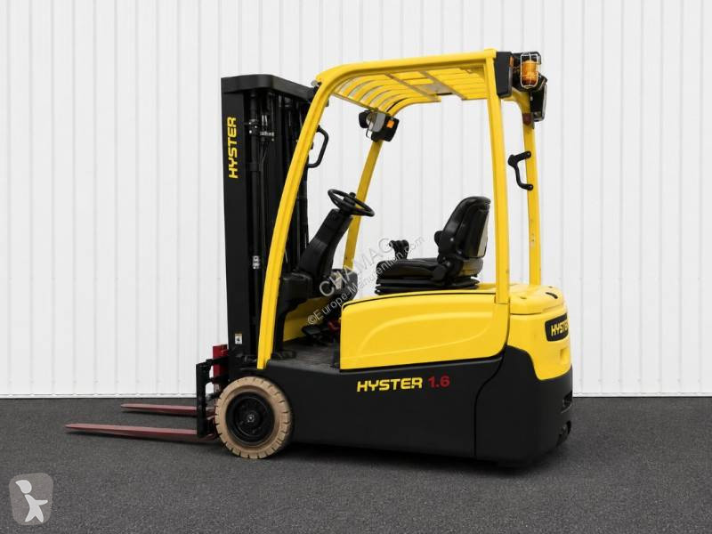 رافعة شوكية Hyster
