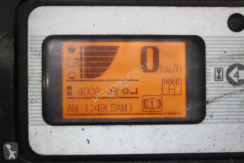 Teleskopický manipulátor Nissan G1Q2L25Q