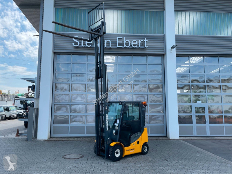 Кар Jungheinrich 316s / Triplex: 4.4m / 2.008h...