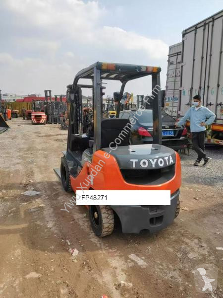 Vysokozdvižný vozík Toyota 8FB30
