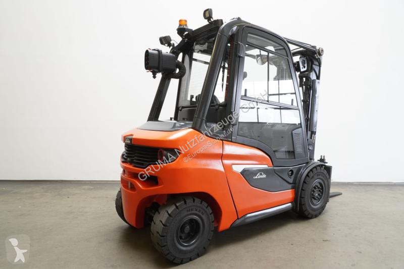 رافعة شوكية Linde 1202