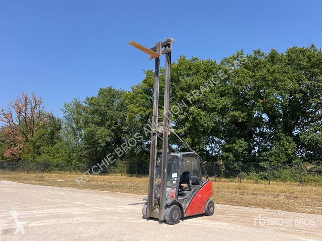 Teleskopický manipulátor Fenwick