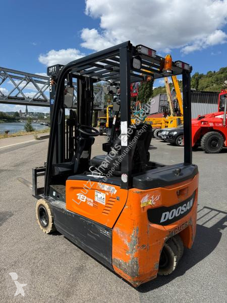 Кар Doosan  B18T-7