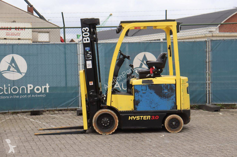 رافعة شوكية Hyster MWB