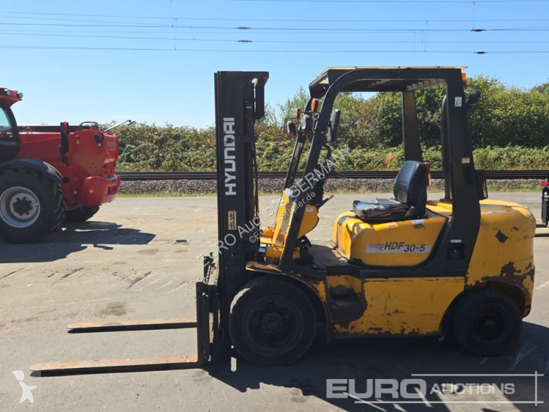 رافعة شوكية Hyundai HDF30-5