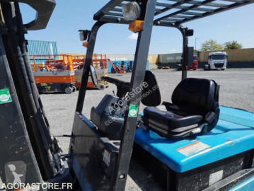 Chariot élévateur électrique