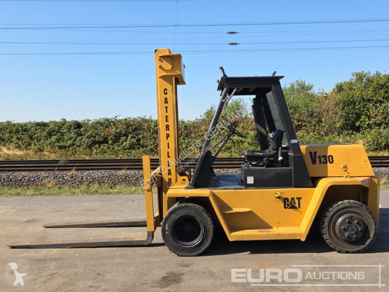 رافعة شوكية Caterpillar V130