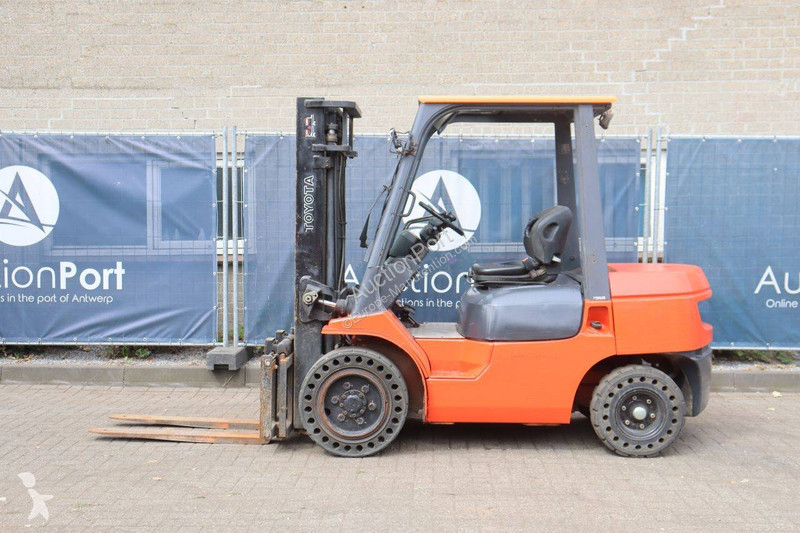 Stivuitor Toyota 62-7FDF30