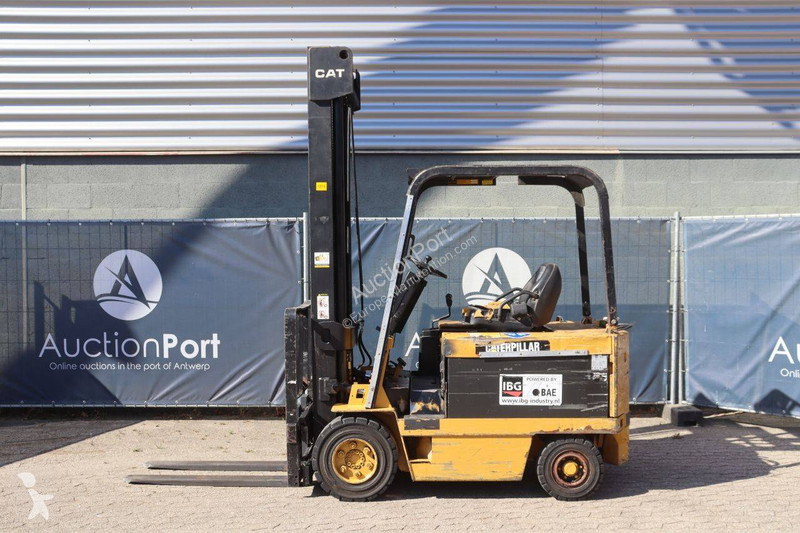 Carretilla elevadora Caterpillar F50DSA