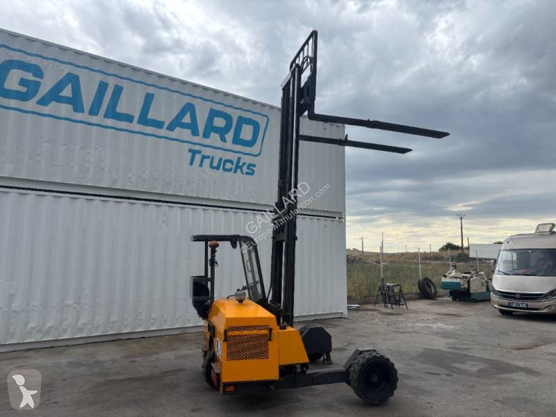 Empilhador montado em camião Transmanut TCI 23