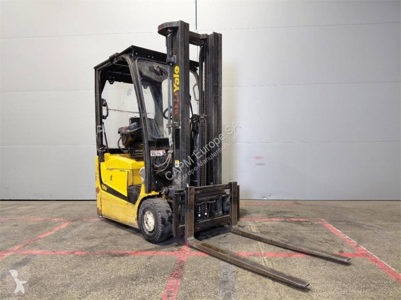 Кар Yale ERP15VC