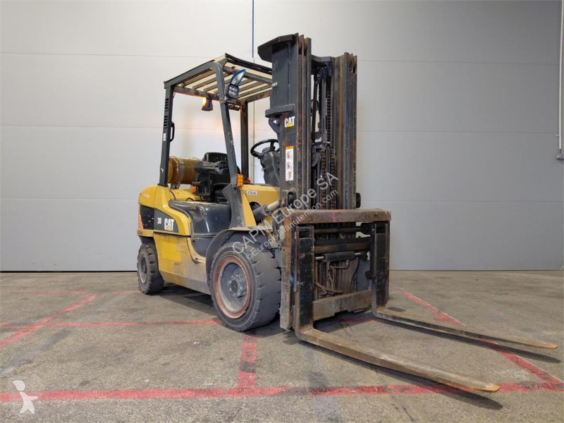 Chariot élévateur Caterpillar GP30NTD