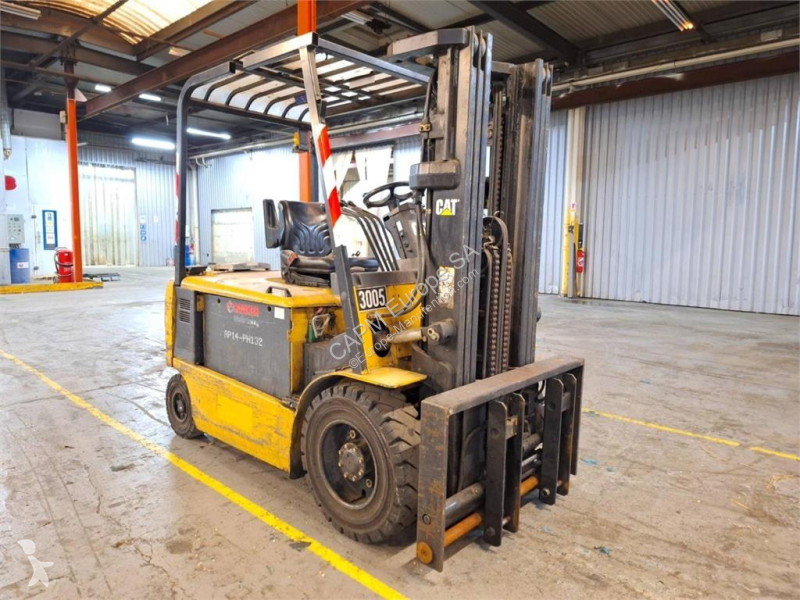 Chariot élévateur Caterpillar EP30K-PAC