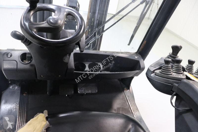 Навантажувач вилковий Linde H25D