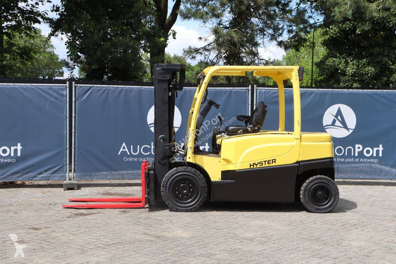 Forklift