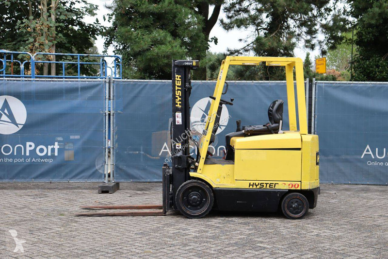 Hyster E3.00XM-847 Forklift