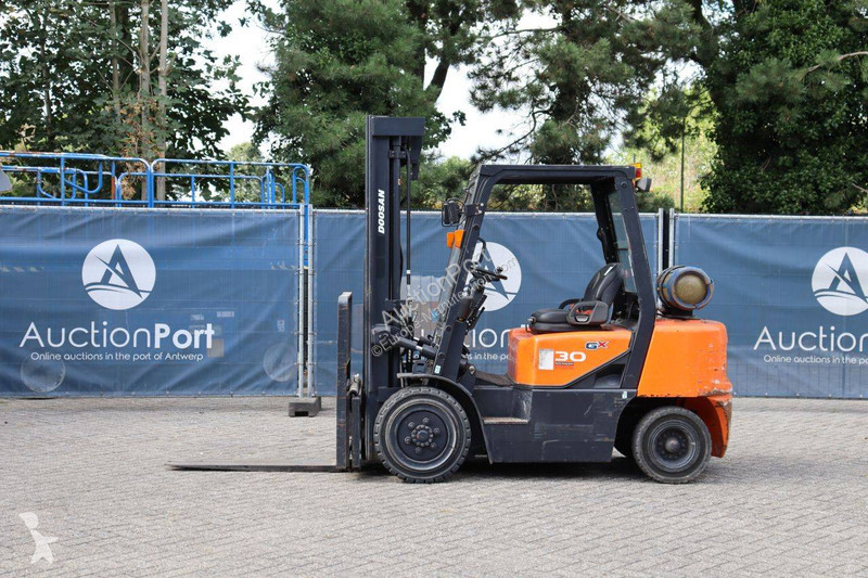 Doosan G30G Forklift