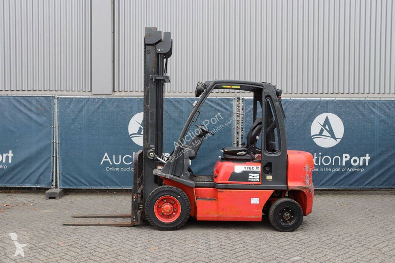 Nissan  Forklift