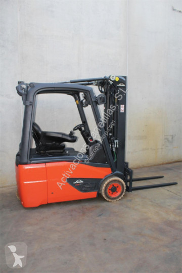Linde electric forklift