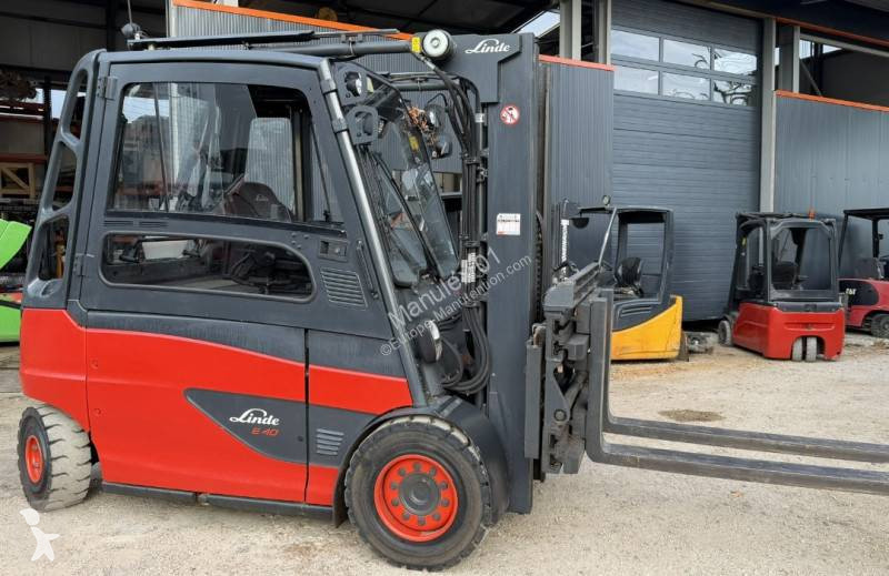 Empilhador elevador Linde 388