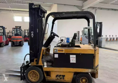 Caterpillar elektromos targonca