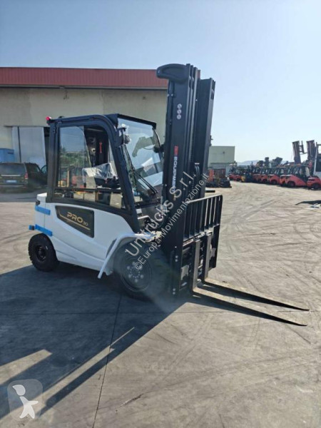 Carretilla elevadora EP EFL30 PRO