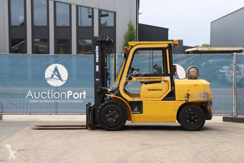 Chariot élévateur Komatsu FG401-7