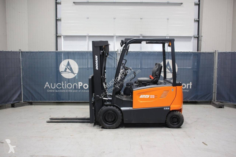Chariot élévateur Doosan B25x-7plus