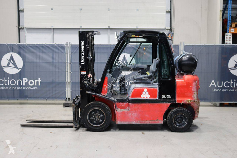 Chariot élévateur Unicarriers 32