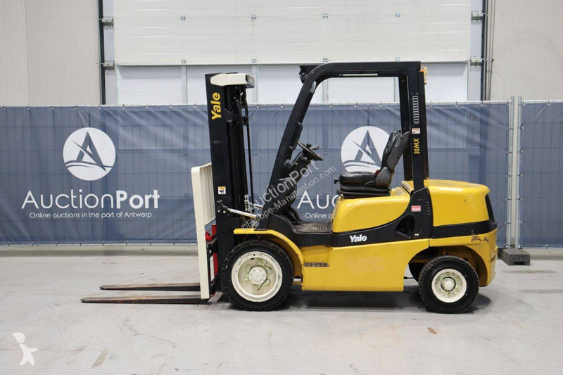 Chariot élévateur Yale GDP30MXE2195