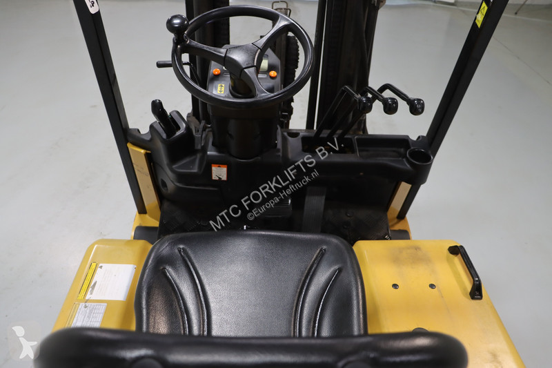 Автопогрузчик Caterpillar KPAC