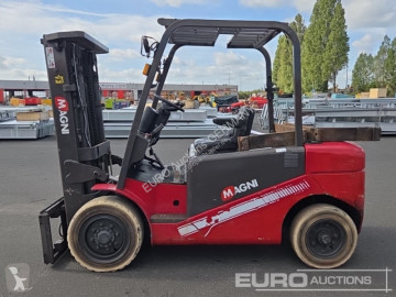 Electric forklift