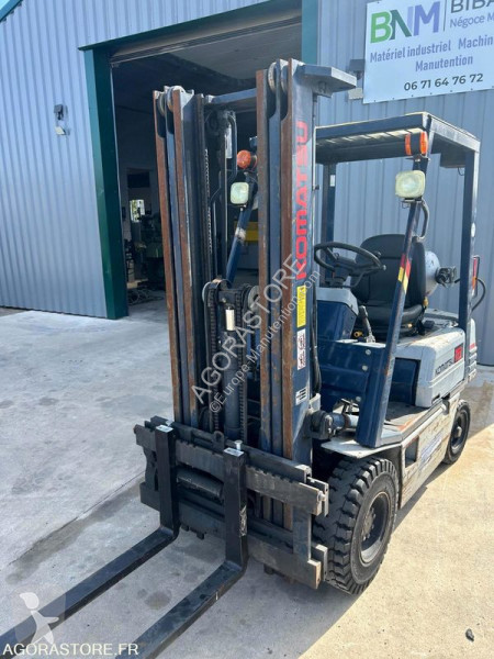 Chariot élévateur  FG15-15