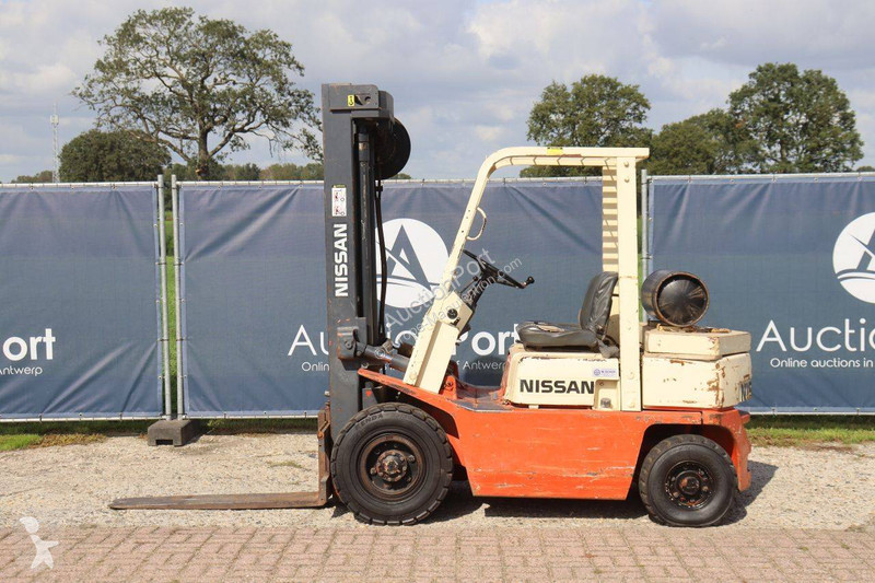 Wózek podnośnikowy Nissan PF02A20U