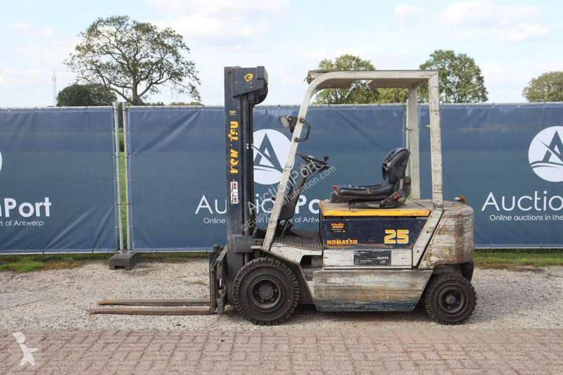 Wózek podnośnikowy Komatsu FB25H-1E