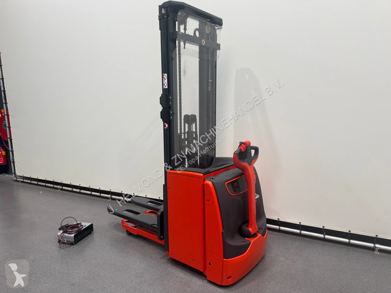 Teleskopický manipulátor Linde L14