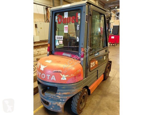 Teleskopický manipulátor Toyota 02-6FDF256