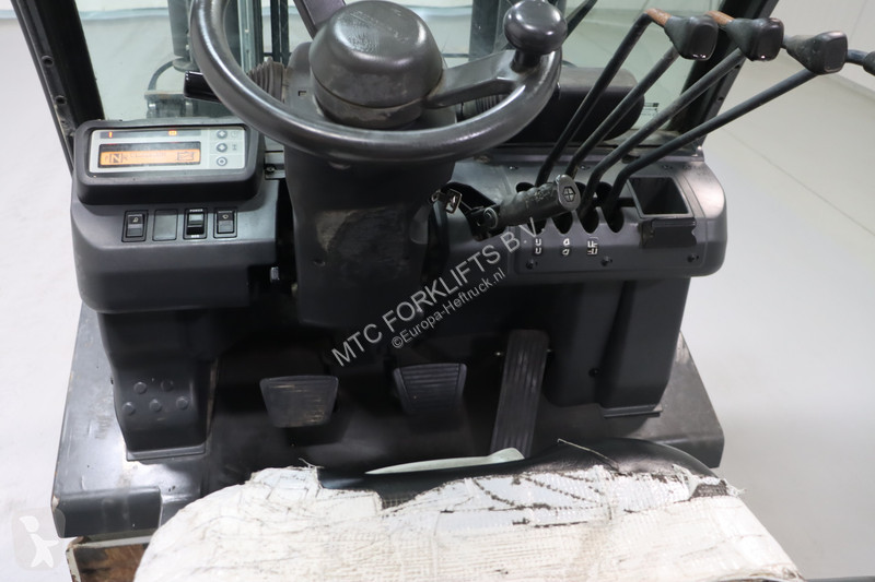 Chariot élévateur Nissan U1D2A25LQ