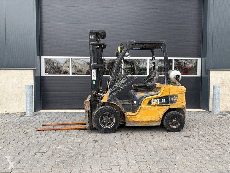 Chariot élévateur Caterpillar GP25N