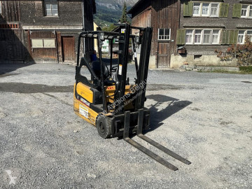 Caterpillar Forklift