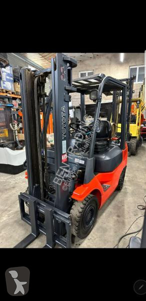 رافعة شوكية Toyota 42-7fgf18