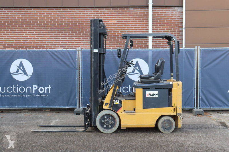 رافعة شوكية Caterpillar EC25NY-AC