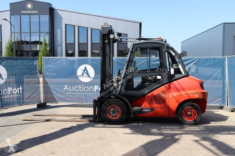 Empilhador elevador Linde /600