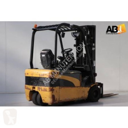 /25/2/8119739-chariot_electrique-caterpillar_th.jpg