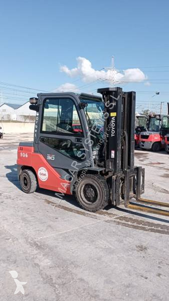 Toyota 52-8FDF30 Gabelstapler