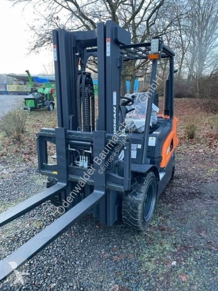 Stivuitor Doosan D30NXS